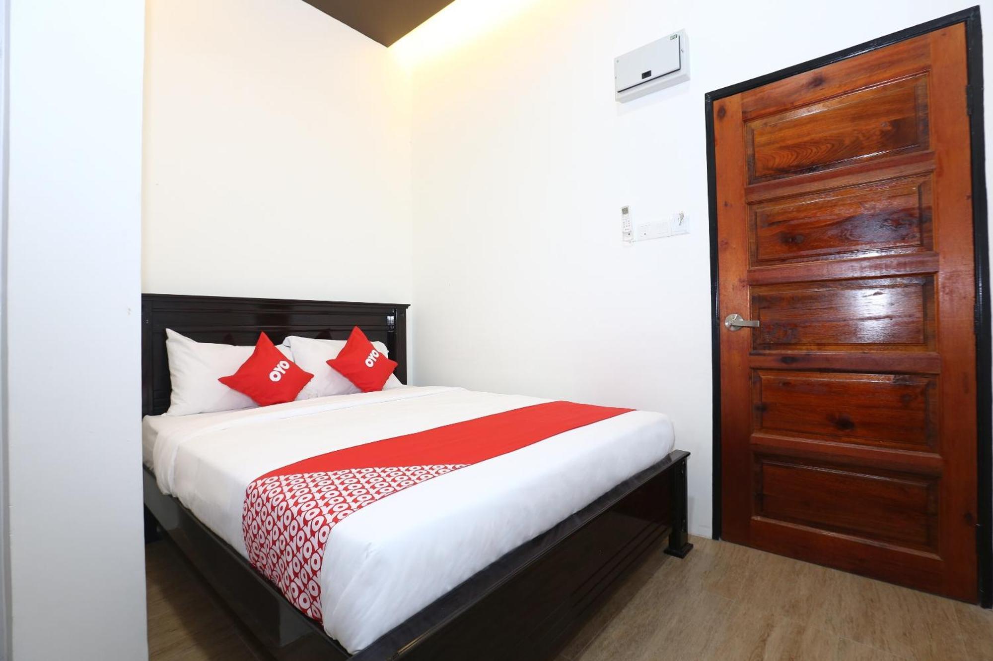 Super Oyo 89678 Ady Hotel Kuala Terengganu Exterior foto